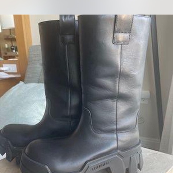 Balenciaga Black Leather Boots - Picture 1 of 3